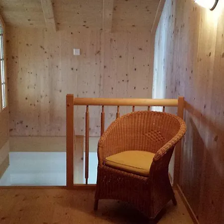 Swisshut Frühstückspension 2*