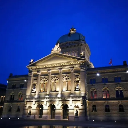 Swisshut Nocleg ze śniadaniem 2*