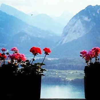 Bed & Breakfast Swisshut 2*