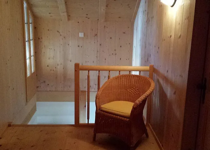 Swisshut Bed & Breakfast 2*