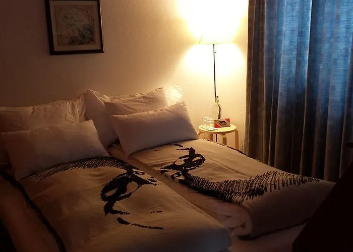 Swisshut Bed & Breakfast