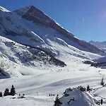 Swisshut Bed & Breakfast