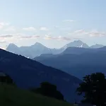 Swisshut 2*