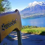Bed & Breakfast Swisshut 2*