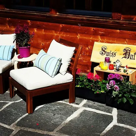 Swisshut Bed & Breakfast 2*